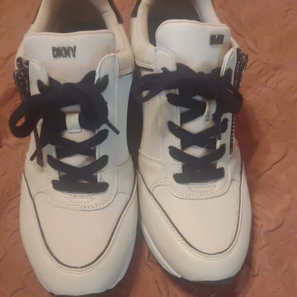 DKNY fashion sneakers - Picture 6 of 6